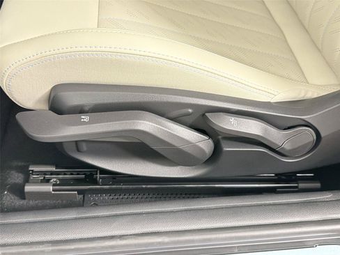 New 2026 MINI Cooper 2-Door Hardtop FWD image 18