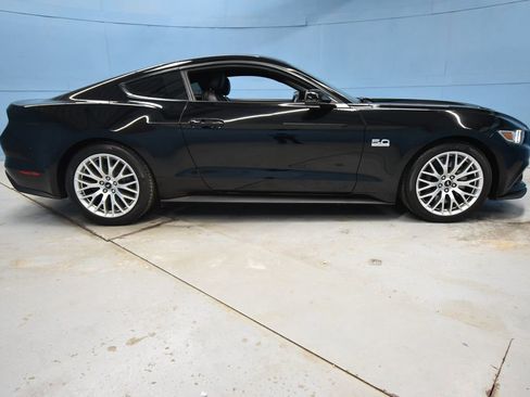 Used 2017 Ford Mustang GT Premium w/ GT Performance Package RWD image 34