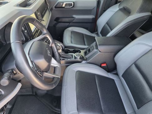 Used 2023 Ford Bronco Big Bend image 9