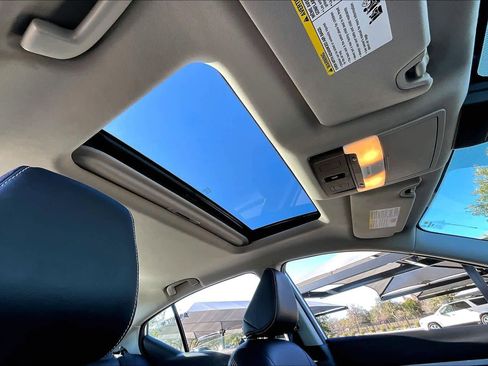 Used 2024 Nissan Altima 2.5 SR w/ SR Premium Package image 13