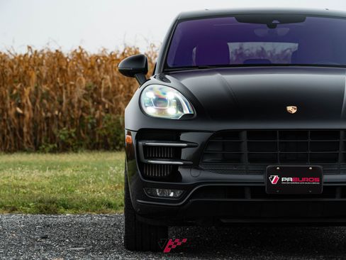 Used 2017 Porsche Macan Turbo image 20