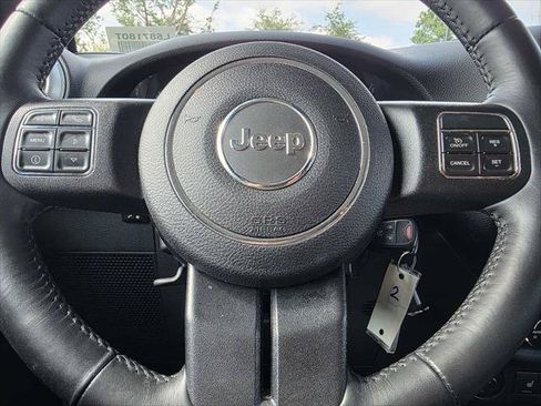 Used 2017 Jeep Wrangler Unlimited Sahara w/ Connectivity Group AWD/4WD image 24