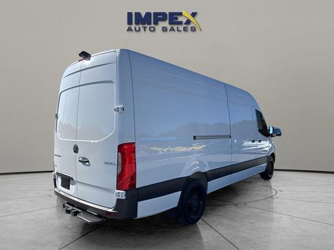 Used 2025 Mercedes-Benz Sprinter 2500 image 5