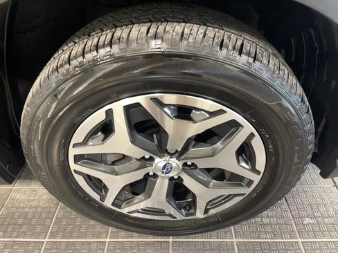 Used 2023 Subaru Forester Premium AWD/4WD image 5