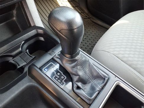 Used 2020 Toyota Tacoma SR image 19