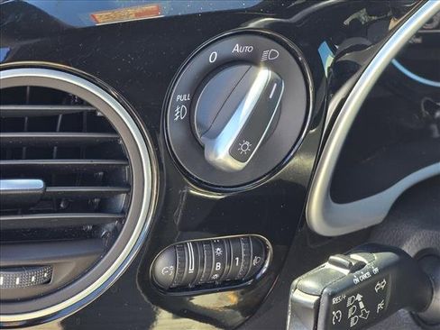 Used 2018 Volkswagen Beetle 2.0T Dune image 8