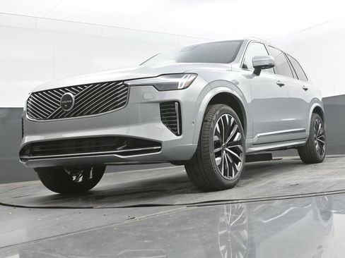 New 2026 Volvo XC90 B6 Ultra image 25