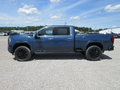 New 2026 GMC Sierra 2500 Denali Ultimate AWD/4WD image 11