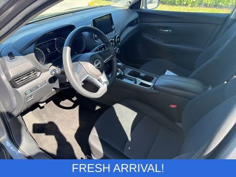 Used 2024 Nissan Sentra SV image 4