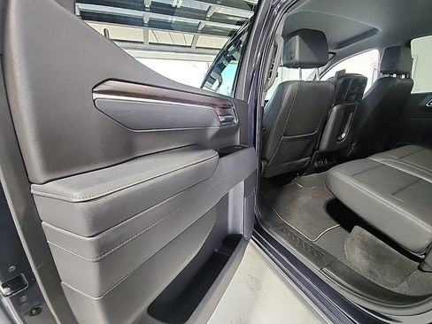 Used 2025 GMC Sierra 1500 SLT AWD/4WD image 11