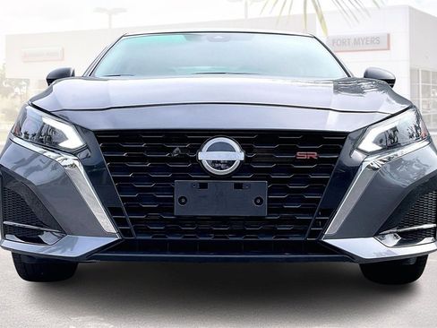 Used 2025 Nissan Altima 2.5 SV image 25