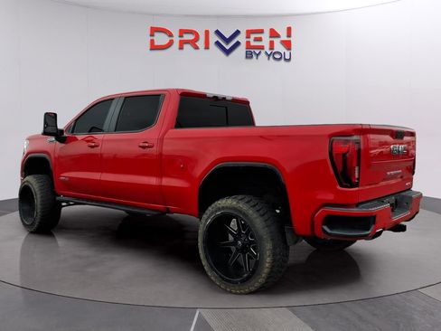 Used 2021 GMC Sierra 1500 AT4 w/ Off-Road Performance Package image 3