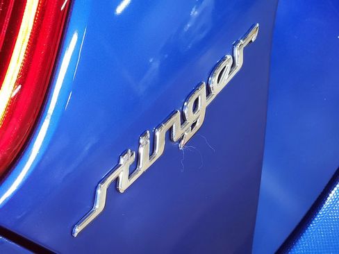 Used 2019 Kia Stinger Premium RWD image 25