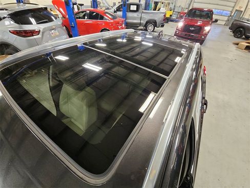 Used 2019 Cadillac XT5 Luxury image 36