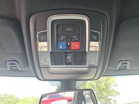 Used 2021 RAM 2500 Laramie w/ Night Edition AWD/4WD image 31