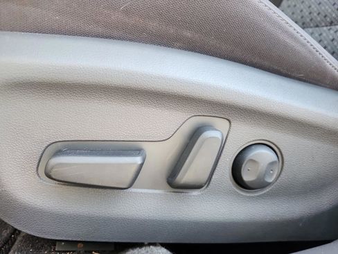 Used 2017 Hyundai Ioniq SEL image 12