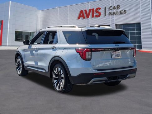 Used 2025 Ford Explorer Platinum w/ LUX Leather Package image 9