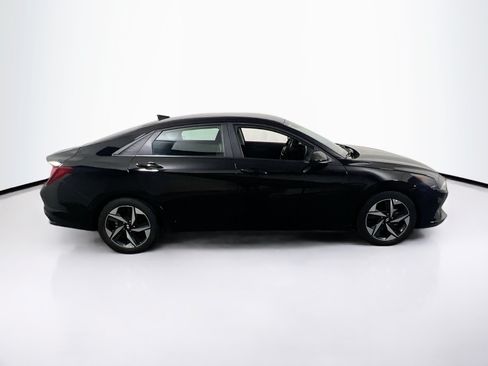 Used 2023 Hyundai Elantra SEL w/ Convenience Package FWD image 4