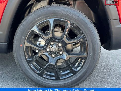 New 2025 Jeep Compass Latitude w/ Altitude Special Edition image 32