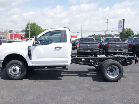 New 2026 Ford F350 XL w/ XL Chrome Package AWD/4WD image 5