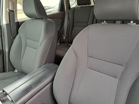 Used 2023 Nissan Rogue S image 17