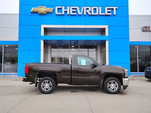 Used 2018 Chevrolet Silverado 1500 LT w/ Trailering Package image 32