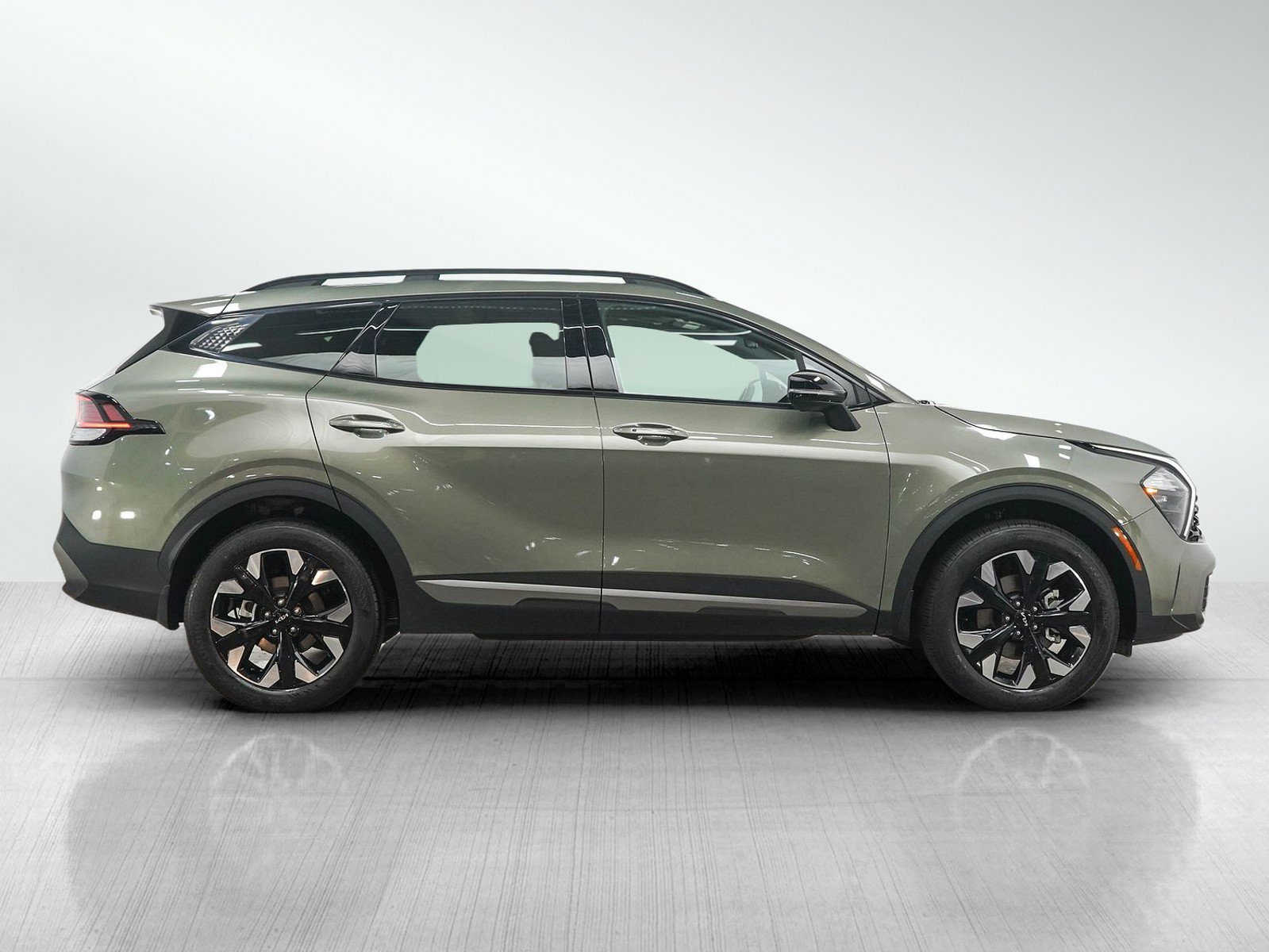 Used 2023 Kia Sportage X-Line w/ X-Line Premium Package AWD/4WD image 7