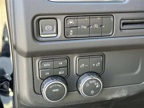 Used 2023 Chevrolet Tahoe LT image 33