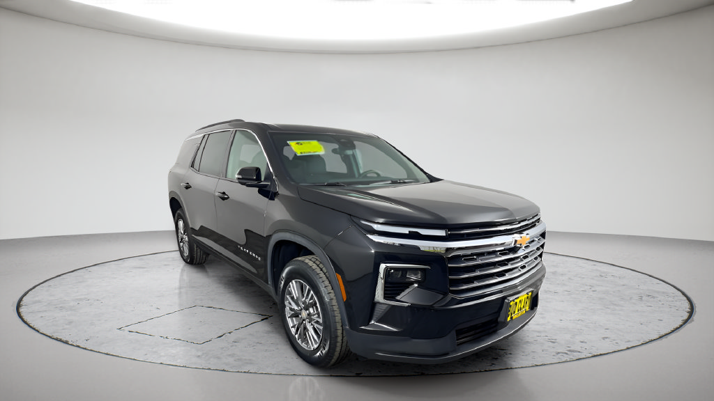 Used 2025 Chevrolet Traverse LT AWD/4WD image 3