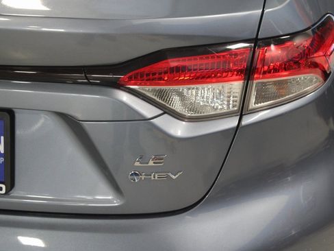 Used 2025 Toyota Corolla LE w/ LE Premium Package image 43