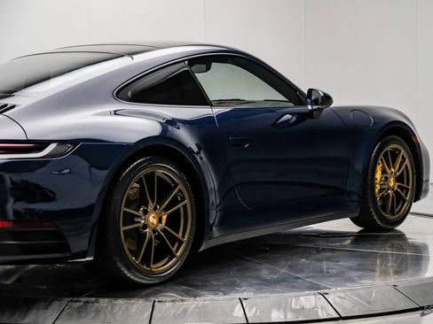 Used 2020 Porsche 911 Carrera RWD image 18