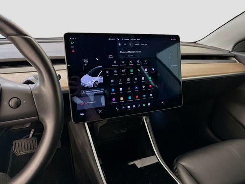 Used 2018 Tesla Model 3 Long Range AWD/4WD image 26