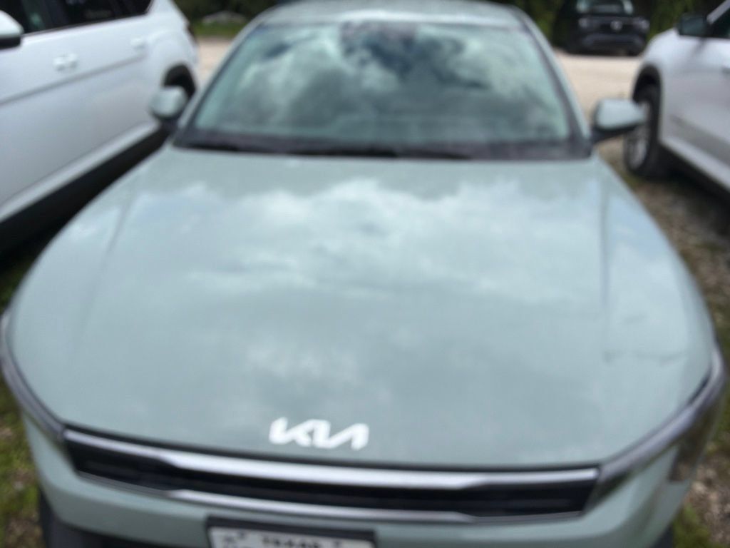 Used 2025 Kia K4 FWD image 2