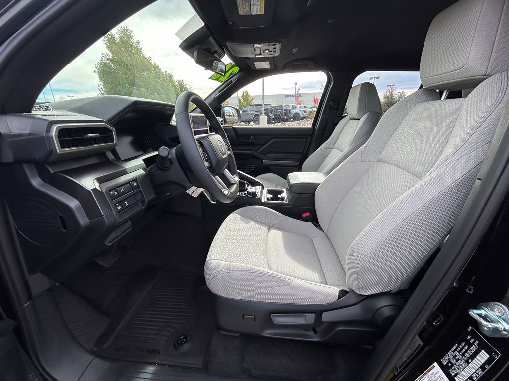 Used 2026 Toyota 4Runner SR5 AWD/4WD image 11