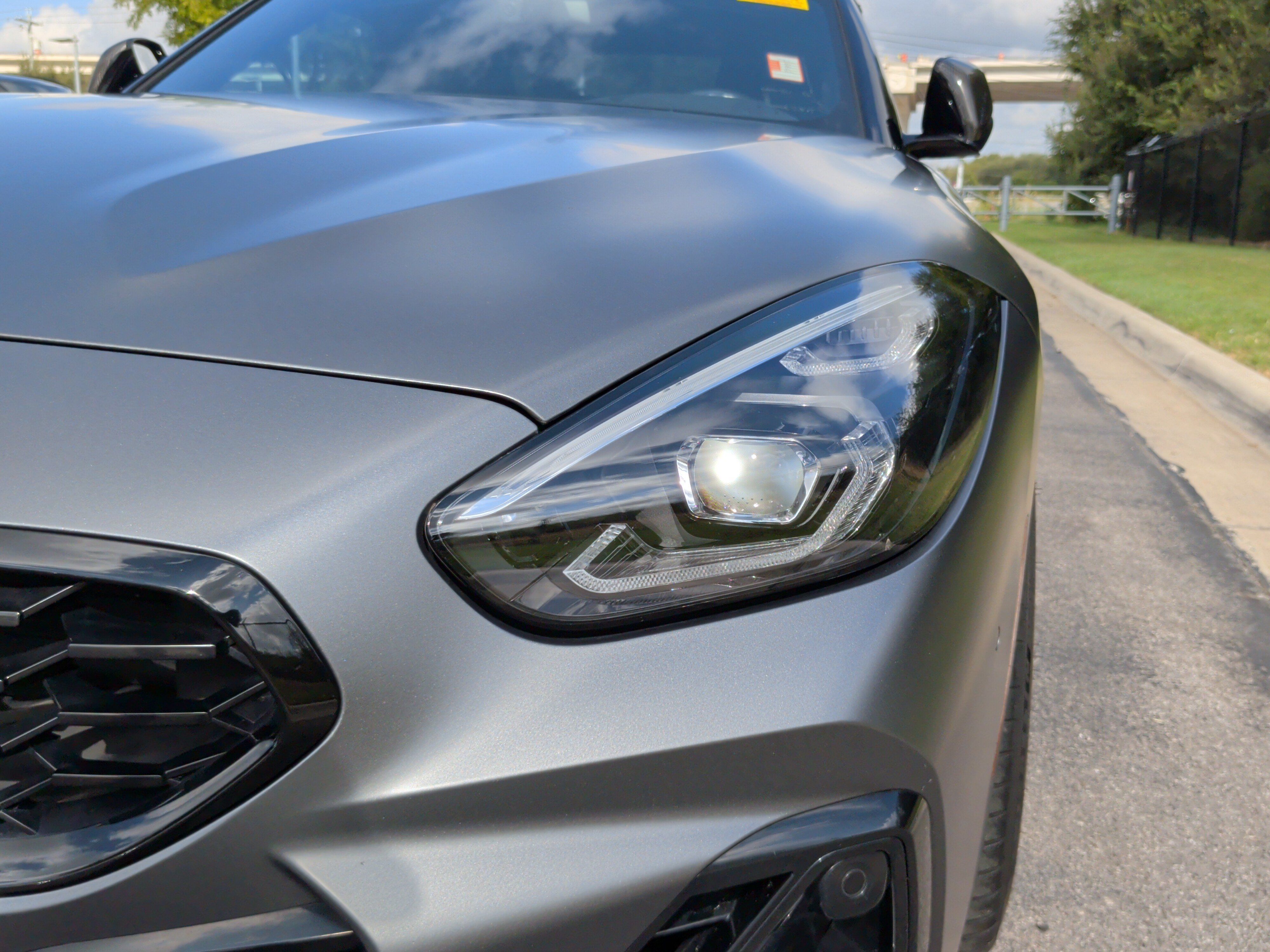 Used 2023 BMW Z4 M40i w/ Premium Package RWD image 3