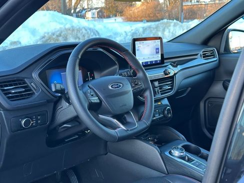 Used 2025 Ford Escape ST-Line image 24