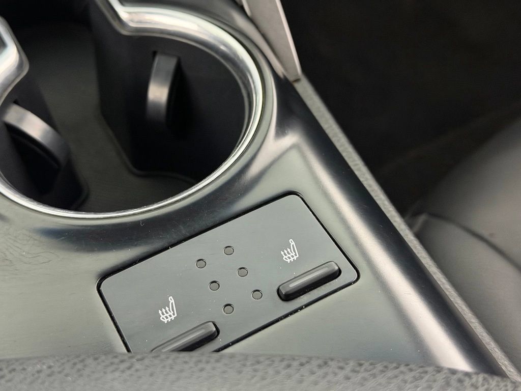 Used 2020 Toyota Camry XLE w/ Carpet Mat Package FWD image 19