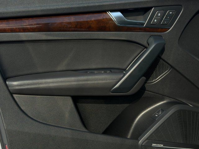 Used 2019 Audi Q5 2.0T Premium Plus AWD/4WD image 12