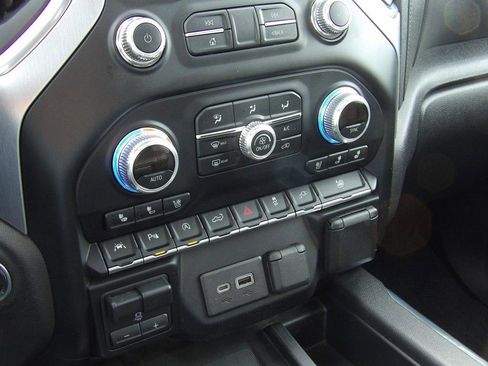 Used 2019 GMC Sierra 1500 SLT w/ SLT Premium Plus Package image 24