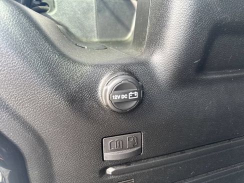 Used 2022 Jeep Wrangler Unlimited Sahara w/ Cold Weather Group AWD/4WD image 41