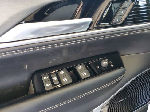 New 2026 Jeep Grand Wagoneer L Limited AWD/4WD image 18