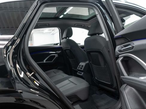 Used 2025 Audi Q5 Premium AWD/4WD image 12