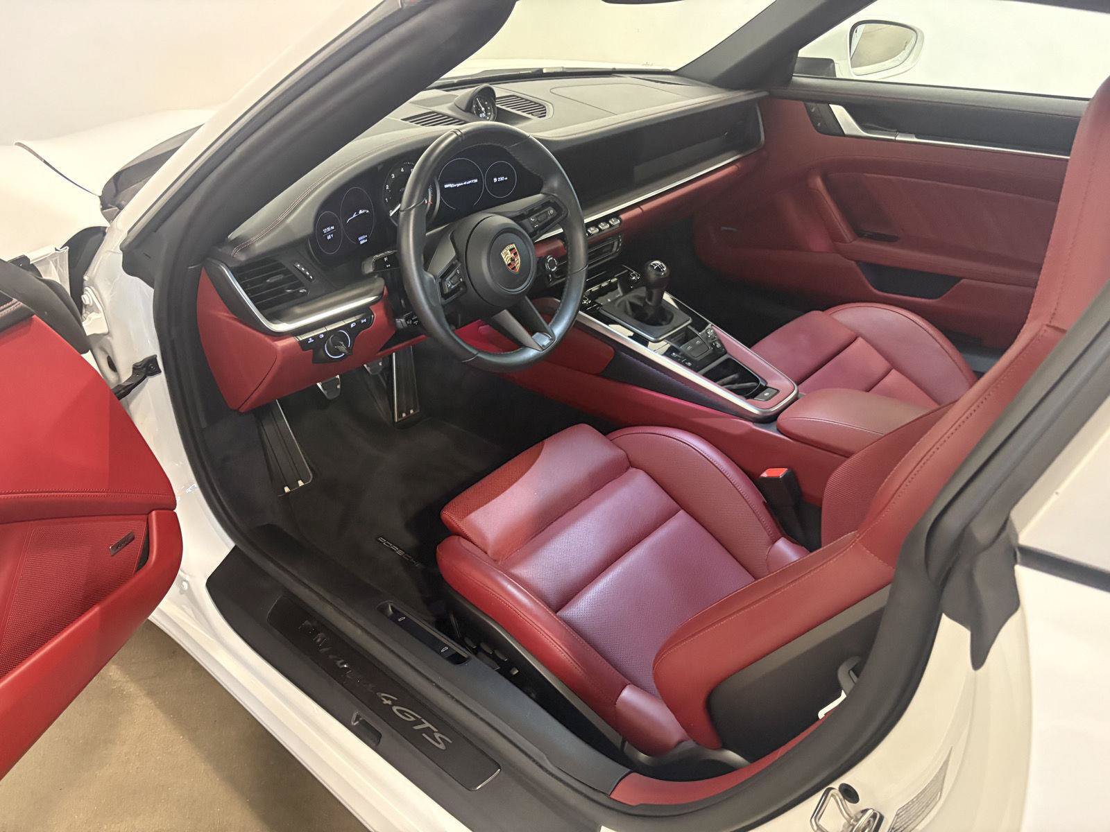 Used 2024 Porsche 911 Targa 4 GTS AWD/4WD image 29