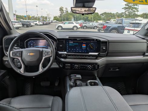 Used 2024 Chevrolet Silverado 1500 LTZ w/ Technology Package image 17