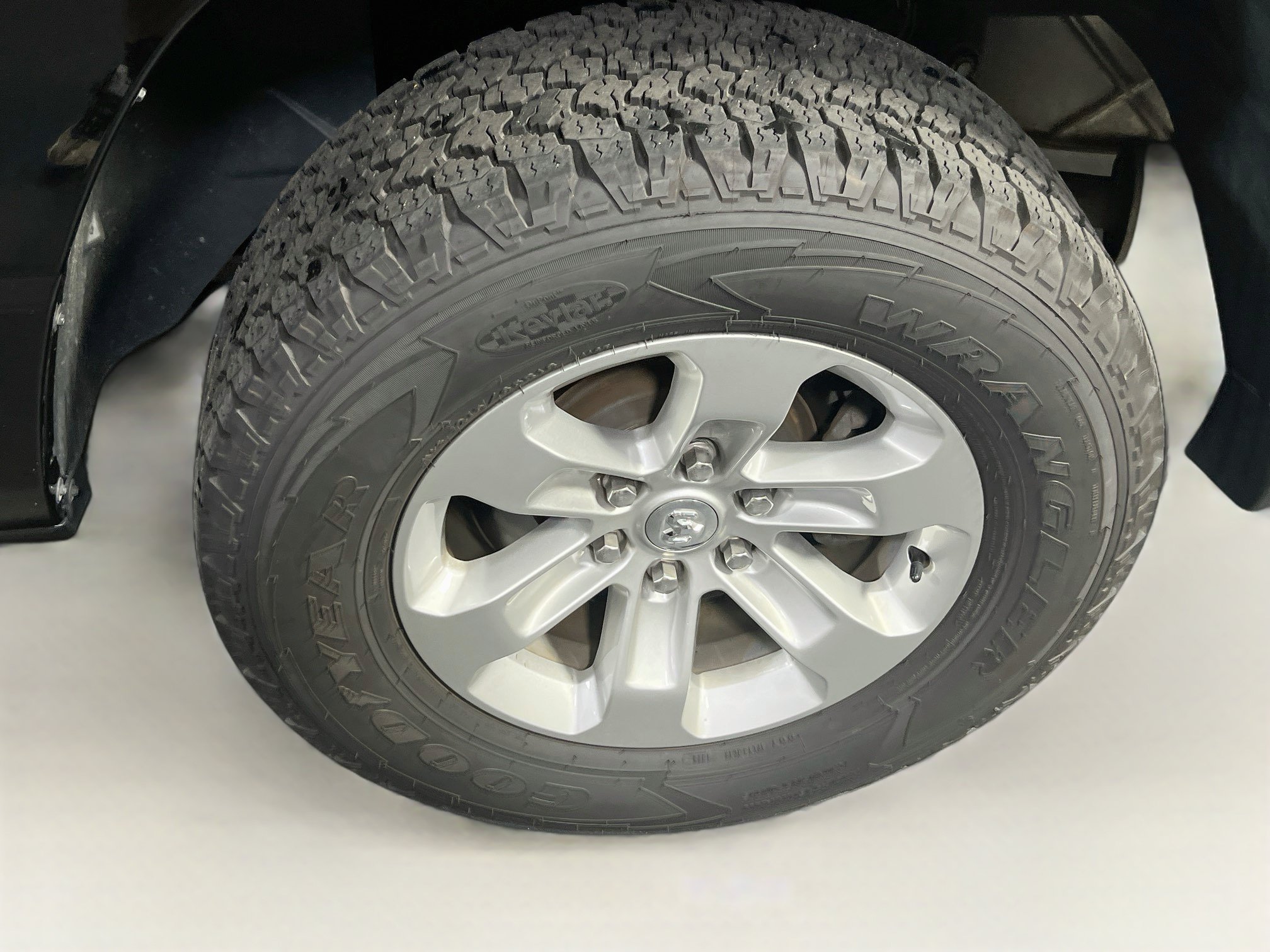 Used 2023 RAM 1500 Laramie AWD/4WD image 29