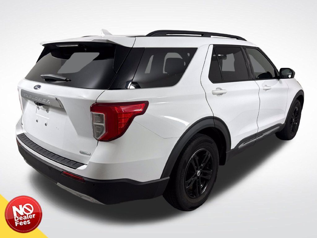 Used 2020 Ford Explorer XLT w/ Equipment Group 202A RWD image 3