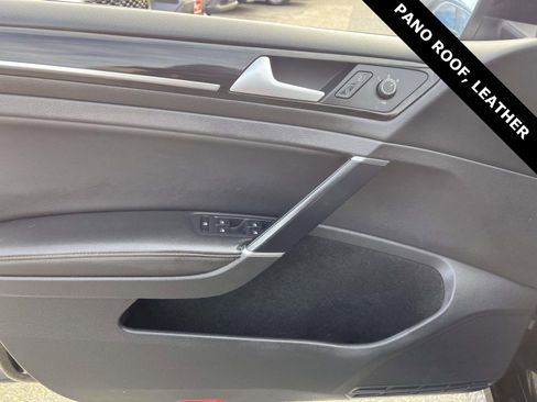 Used 2018 Volkswagen Golf SEL image 17