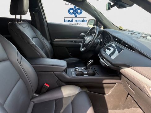 Used 2021 Cadillac XT4 Premium Luxury w/ Cold Weather Package FWD image 18