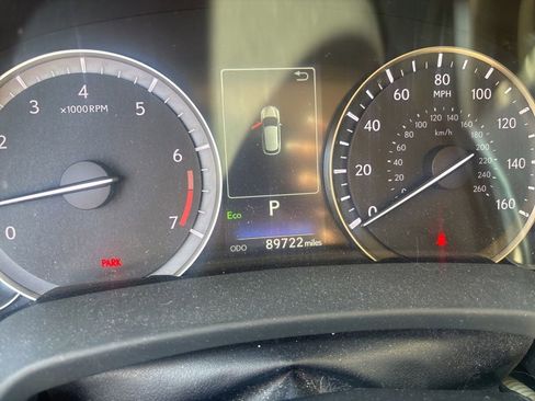 Used 2022 Lexus RX 350L Luxury image 3