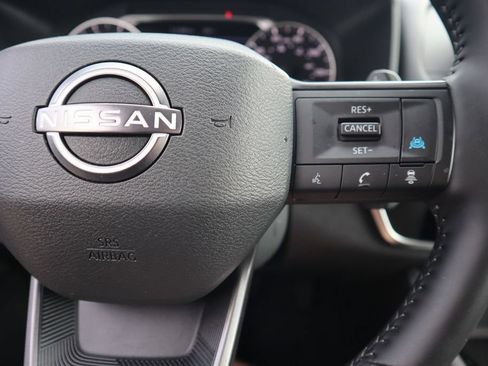 Certified 2025 Nissan Rogue SV AWD/4WD image 22
